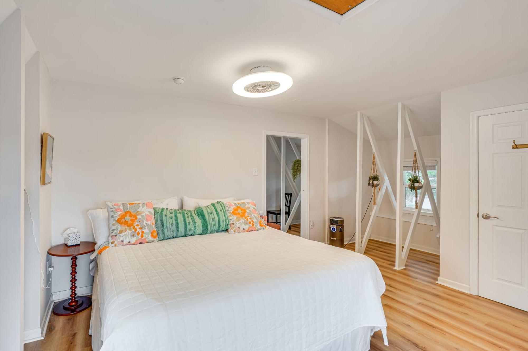 Epic Brunswick Apartment, Deck With Private Hot Tub! Bagian luar foto