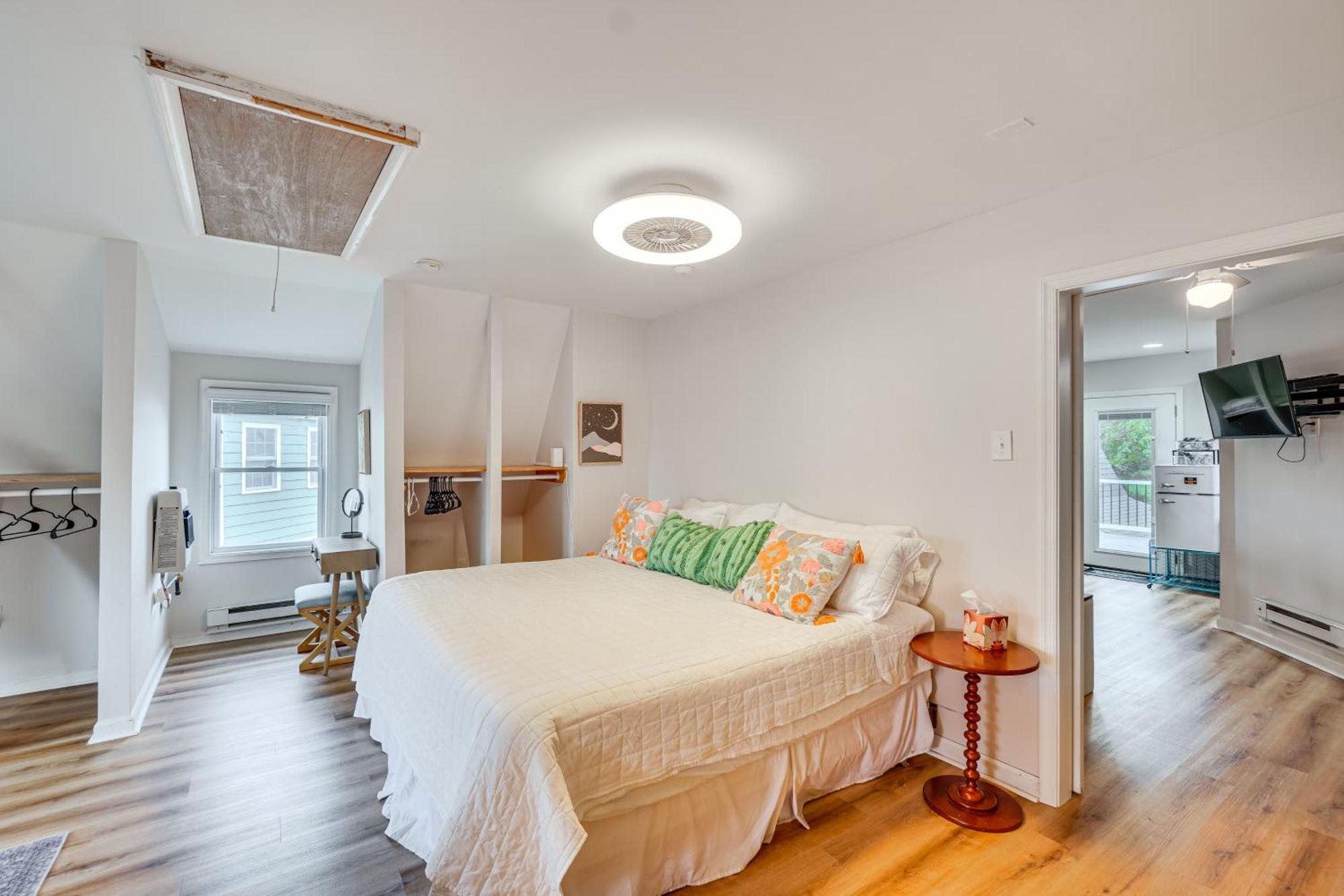 Epic Brunswick Apartment, Deck With Private Hot Tub! Bagian luar foto
